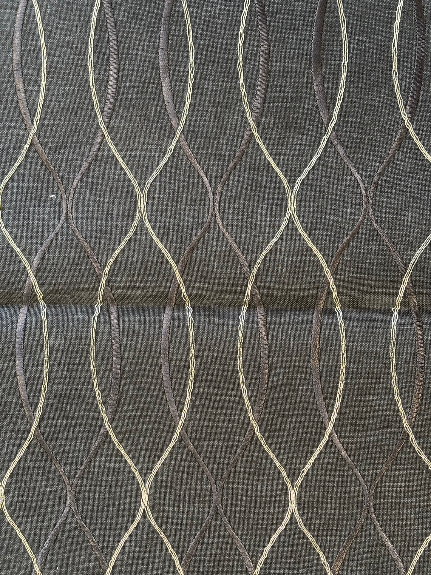 Centrotavola quadrato con fili argentati – 82cm x 82 cm