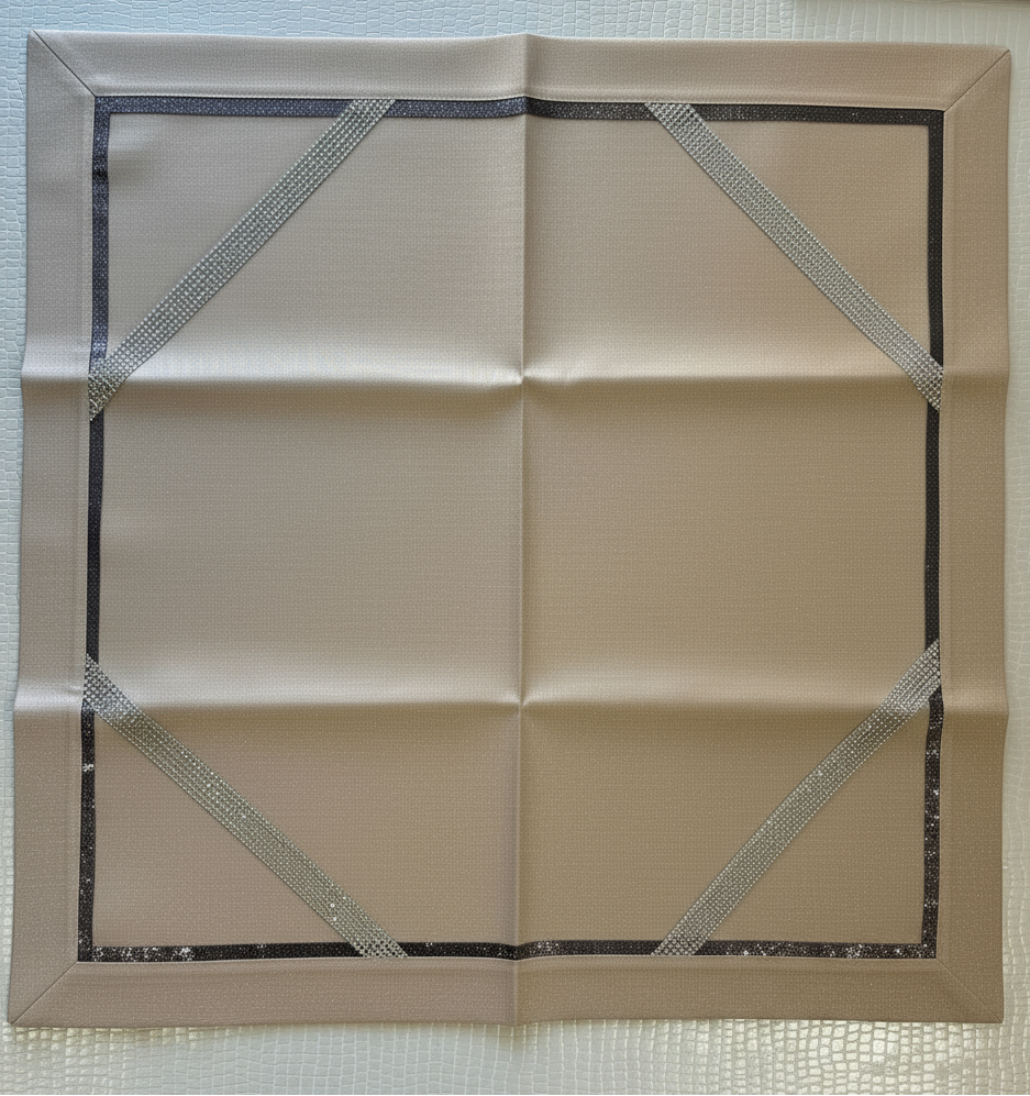 Centrotavola quadrato elegante con strass – 85cm x 85 cm