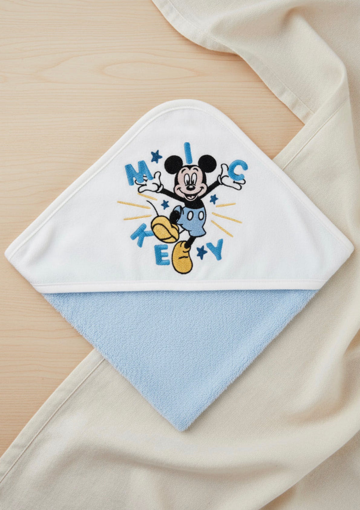 Accappatoio Neonato Triangolo ricamato in spugna Disney ELLEPI