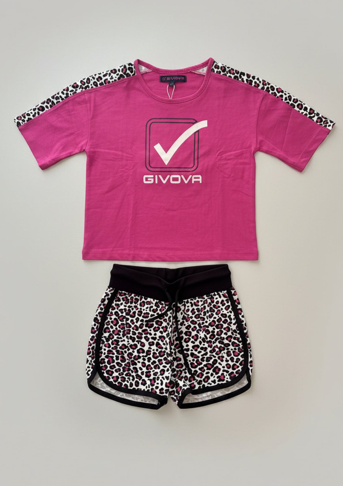 Completo Bambina T-Shirt e Shorts GIVOVA - Taglia 7 anni