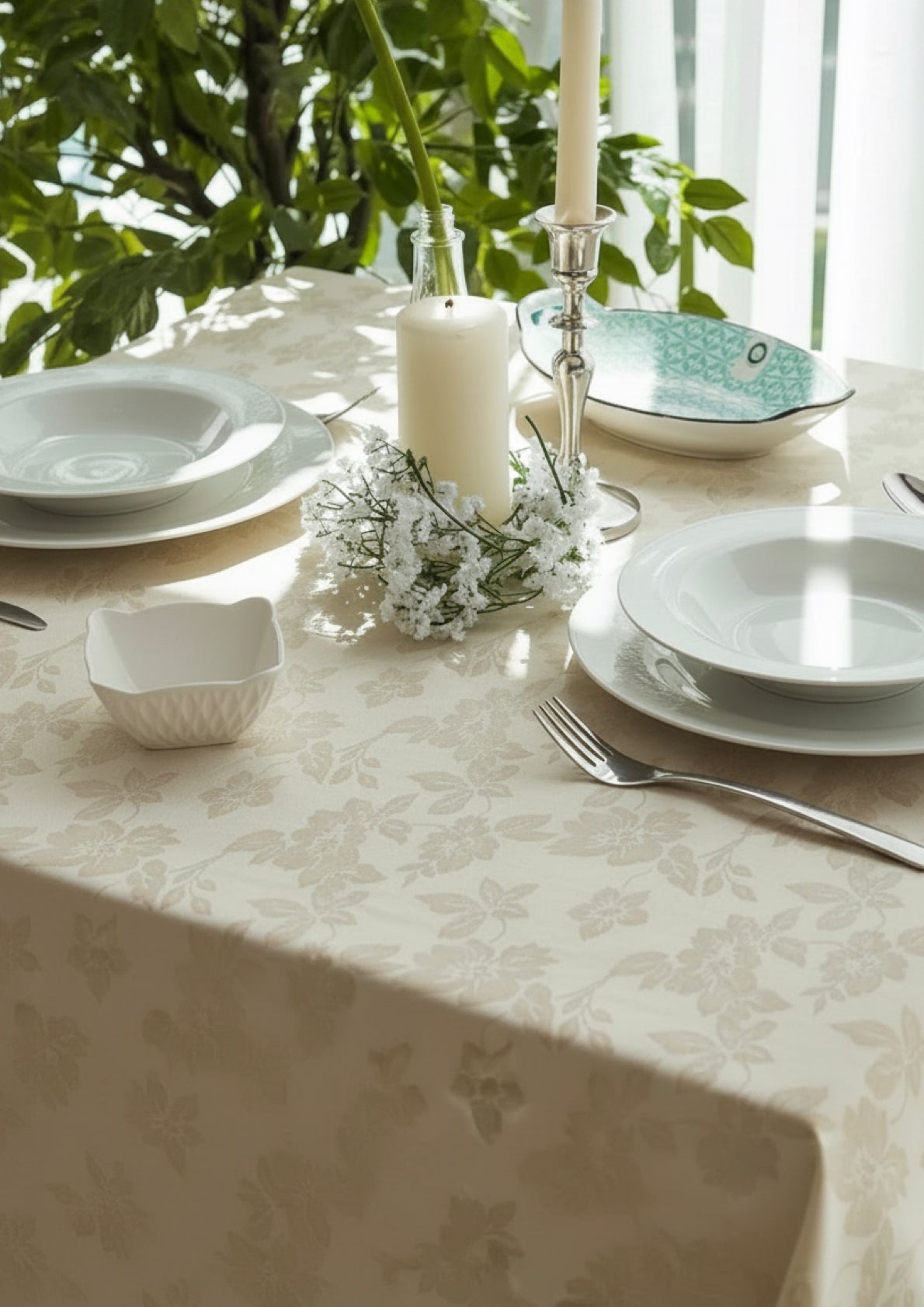 Tovaglia antimacchia modello Europa 12 posti - SOMMARUGA Home Collection