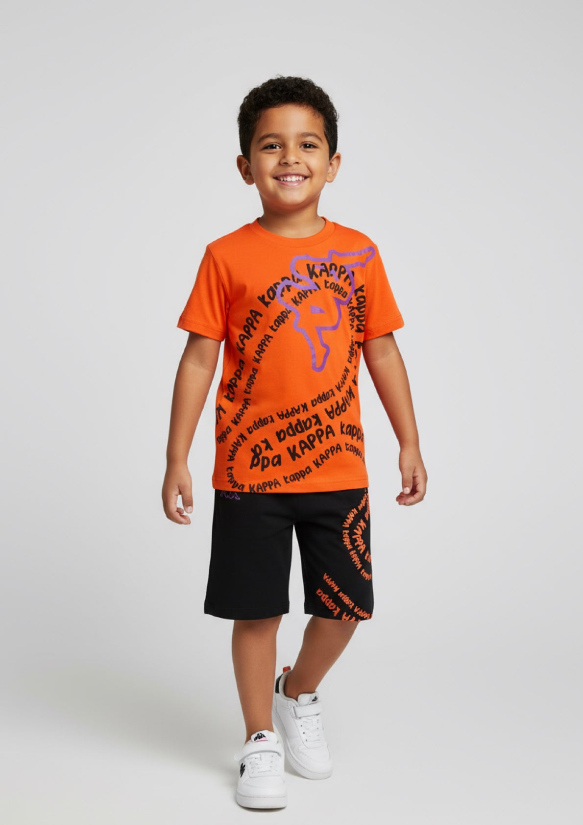 Completo Bambino T-shirt arancio + bermuda nero KAPPA - Taglia 4 anni