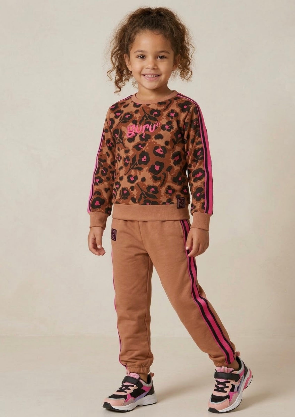 Tuta bambina in cotone garzato GURU leopardata moka - Taglie dalla 3 alla 7 anni