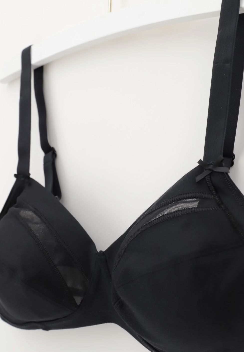 Reggiseno senza ferretto contenitivo con inserti in tulle cotone sulla pelle – LEPEL
